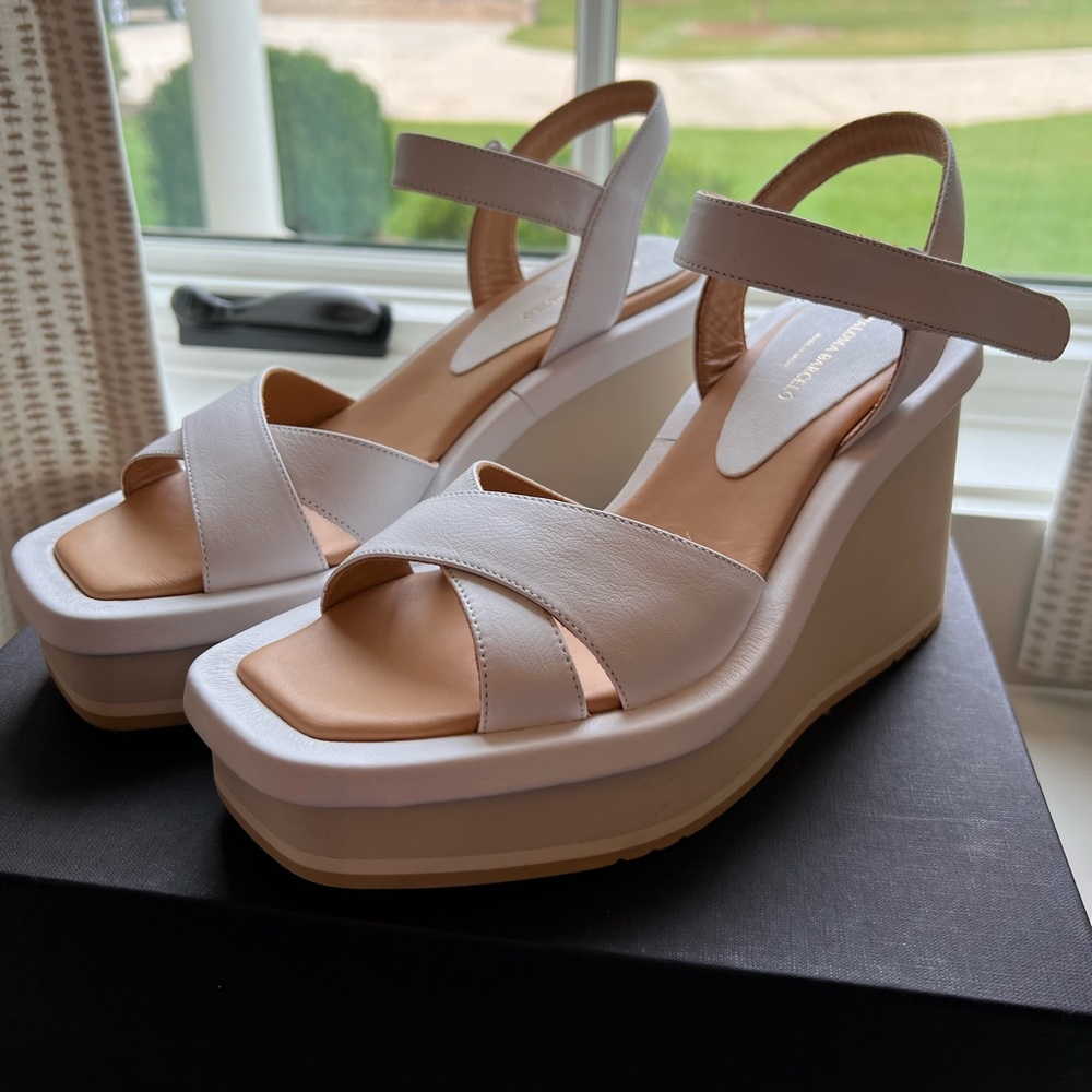 Paloma Barcelo Madiera platform wedge sz 39